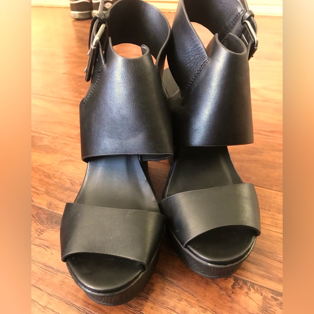 Bull Boxer wedge heel sandals